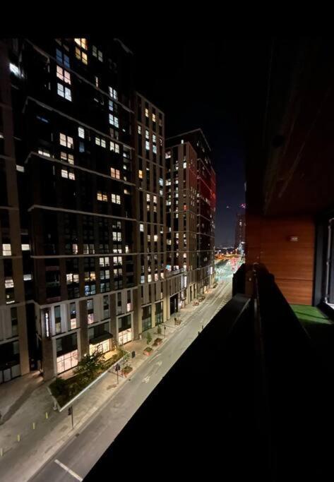 2 Bed Apartment Close To Station With Parking Londra Esterno foto